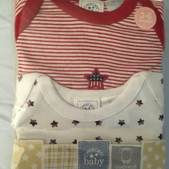 Cherokee NWT Infant Size 3-6 months 
2 Pack Stars & Stripes Onesies - Picture 1 of 4